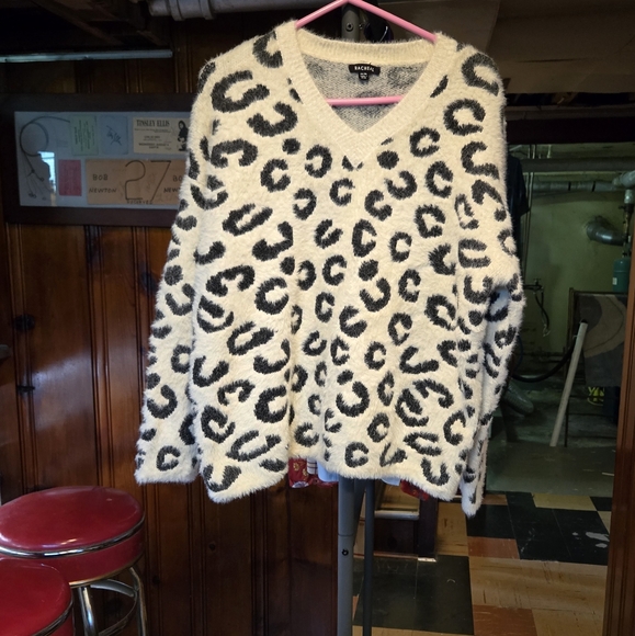 Racheal v neck sweater cream and black cheetah print womens size 2X NWOT - Picture 1 of 8